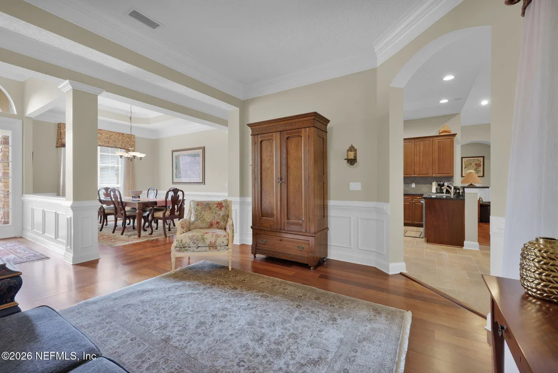 Photo of 549 SEBASTIAN Square