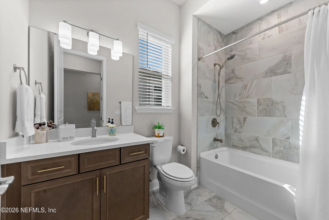 Photo of 383 LADYSLIPPER Drive