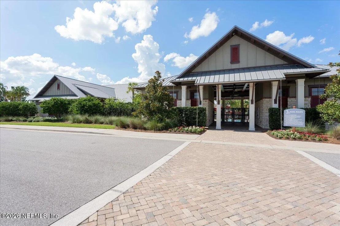 Photo of 253 RIDGEWIND Drive