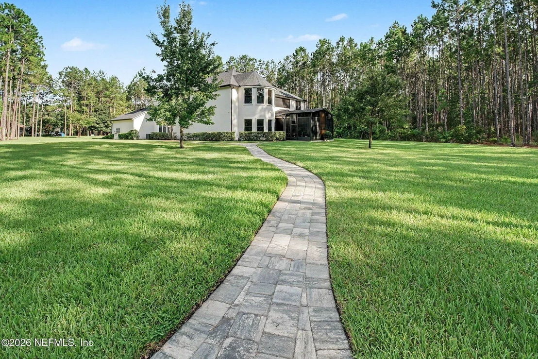 Photo of 133 GREENBRIAR ESTATES Drive
