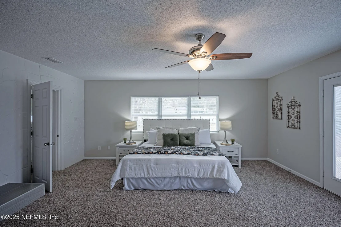 Photo of 10377 GRAYSON Street