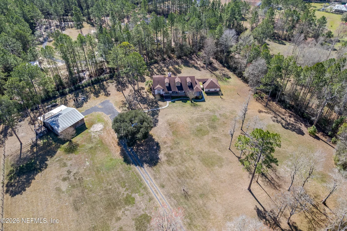 Photo of 8404 NESBITT Road