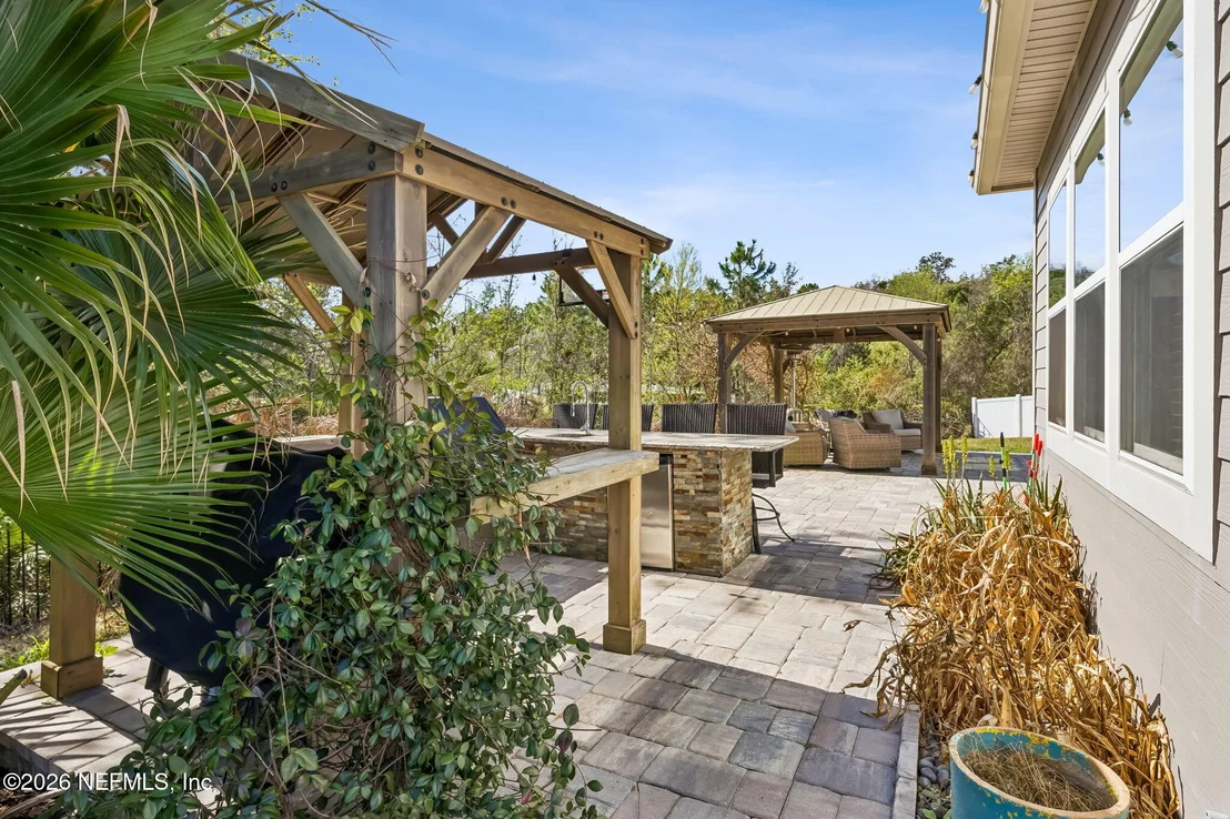 Photo of 225 CLOVERBROOK Road