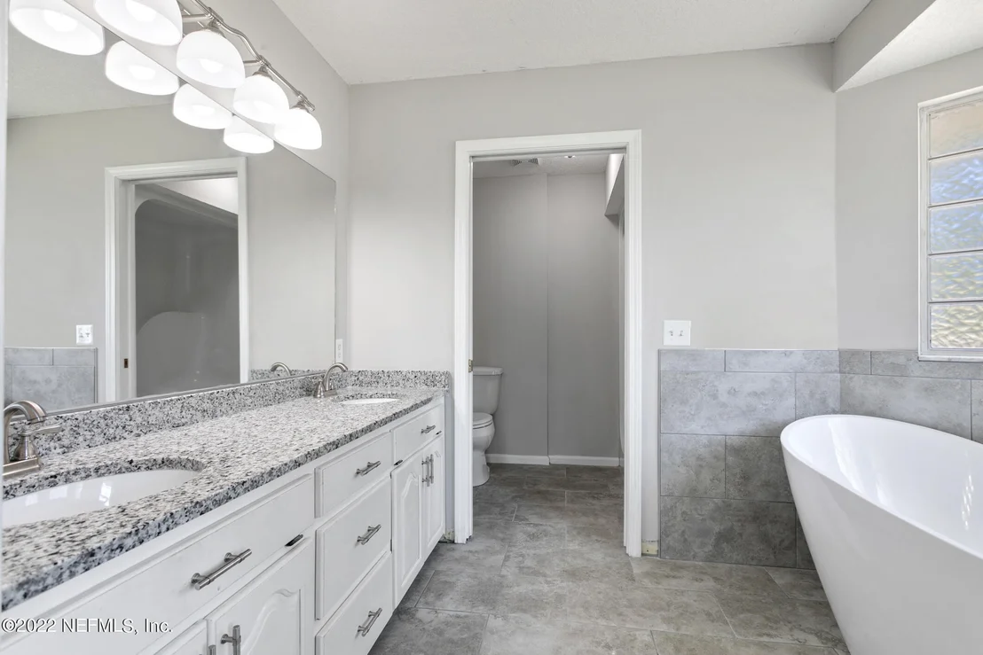 Photo of 48077 MERIDIAN Trail