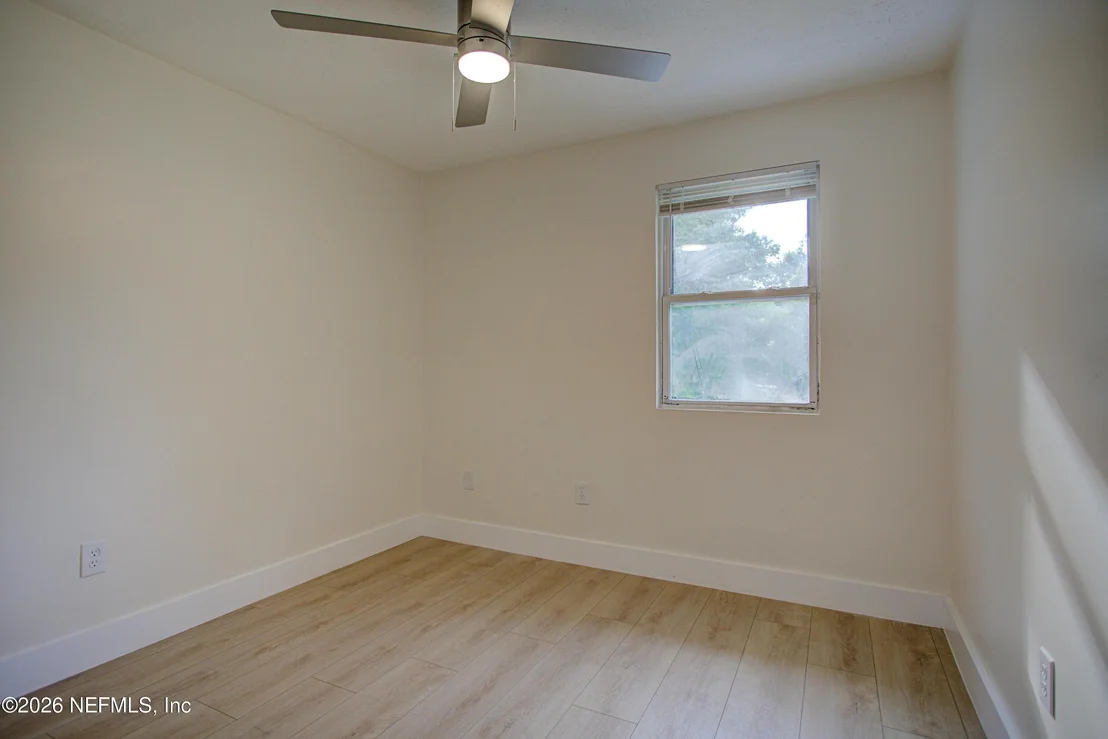 Photo of 1623 WEST Road