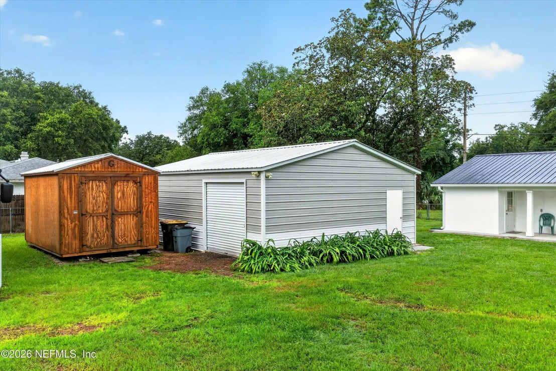 Photo of 1619 HAMMOND Boulevard