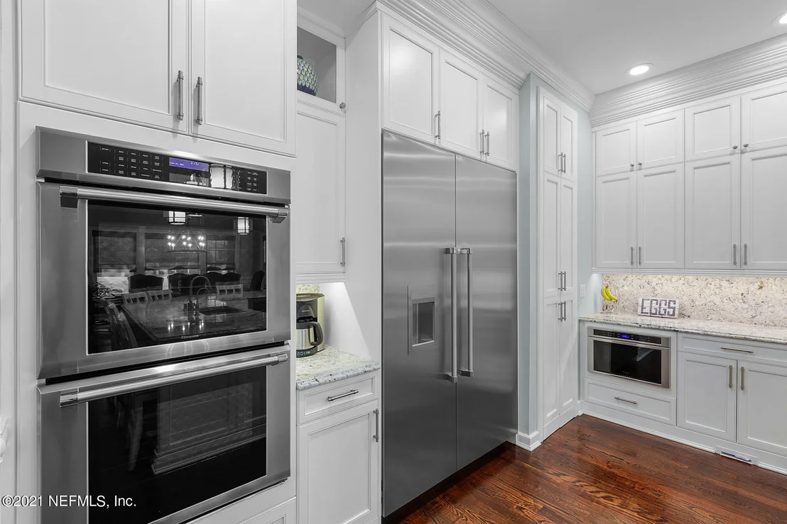 Photo of 236 LAUREL Lane