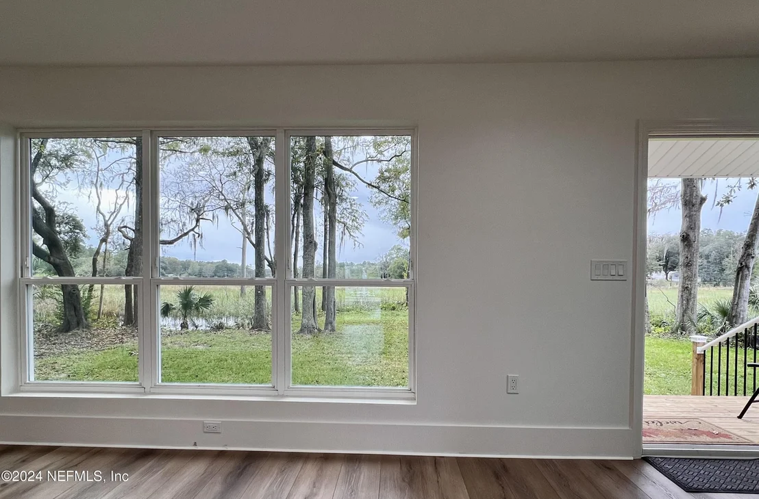 Photo of 9672 SIBBALD Road