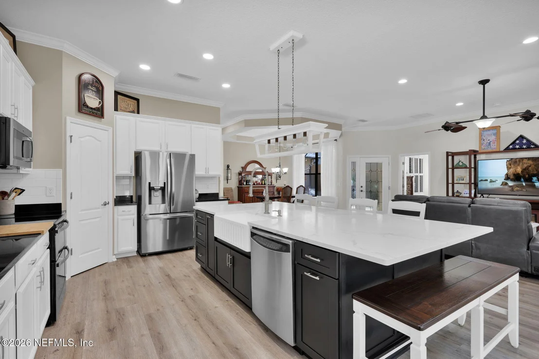 Photo of 113 CORNWALL Drive