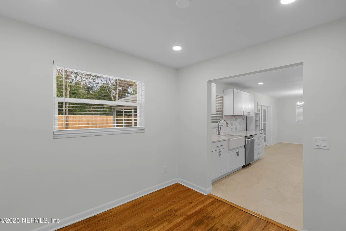 Photo of 10553 HEMMING Road