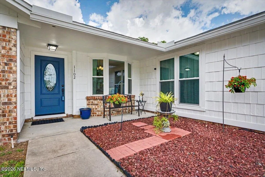 Photo of 1102 MEADOW Drive
