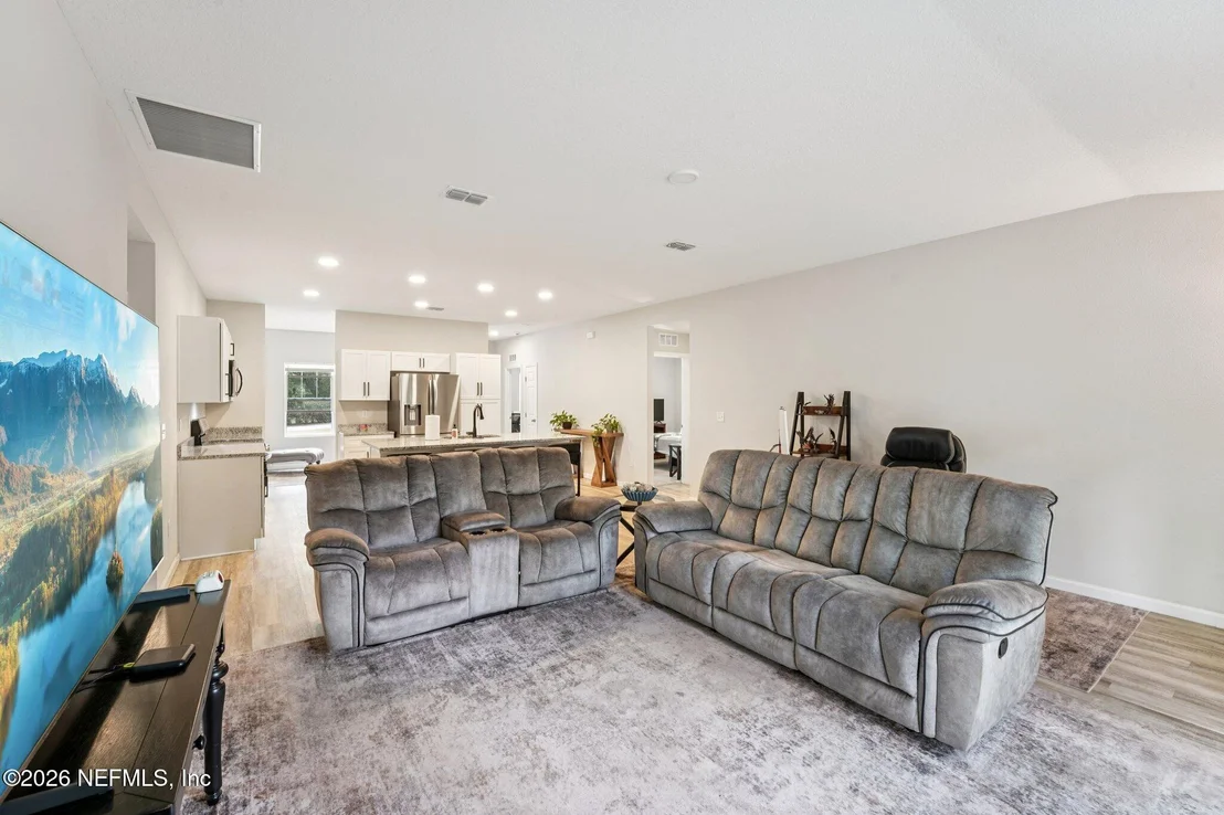 Photo of 6971 COMO Road