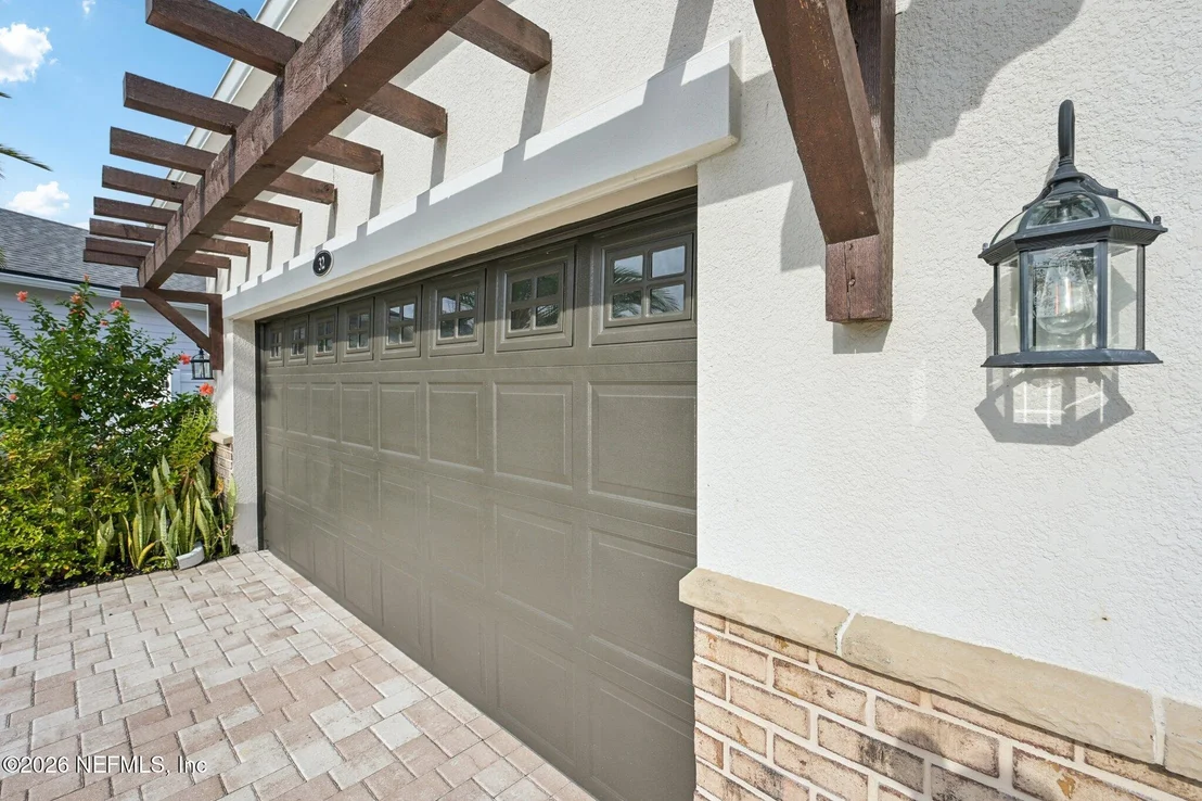 Photo of 32 HIGH OAKS Place