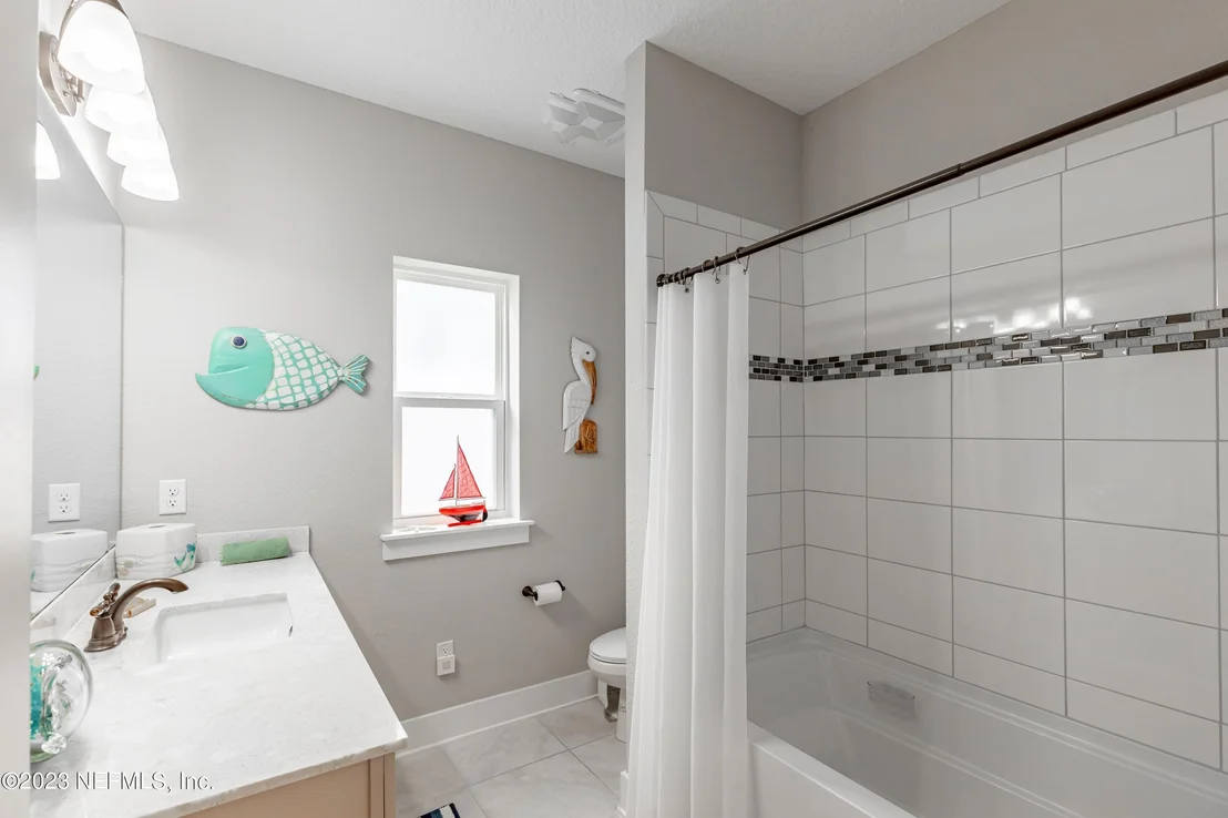 Photo of 309 GLENNEYRE Circle