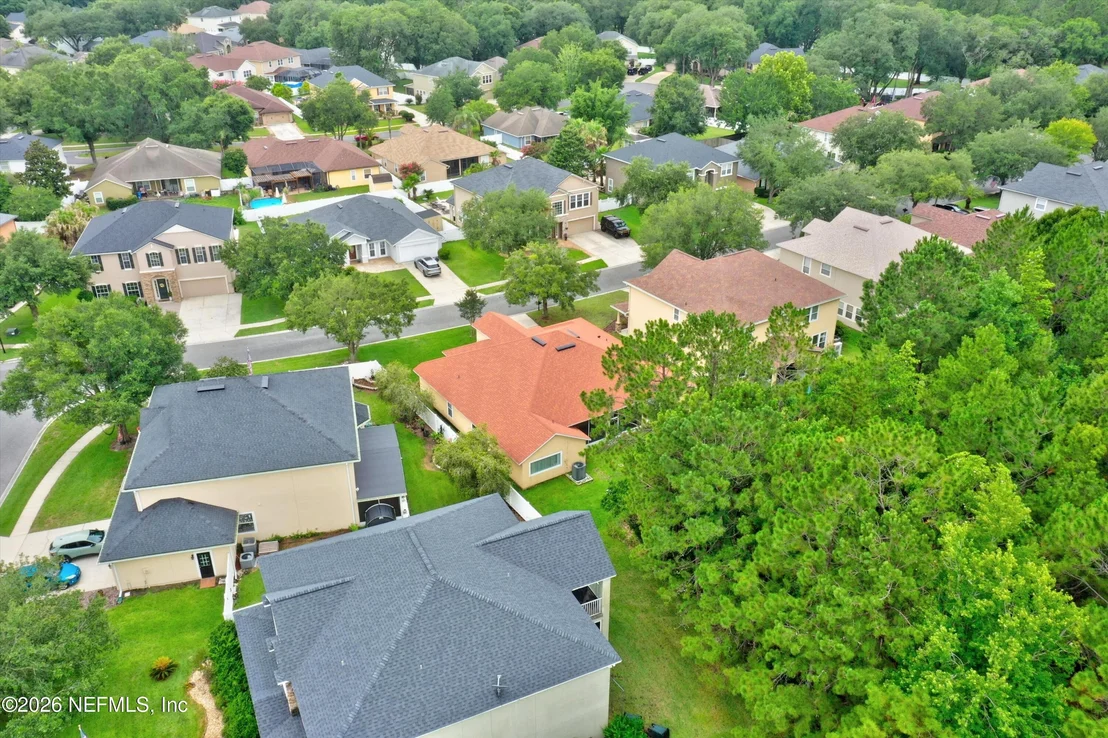 Photo of 635 WAKEVIEW Drive