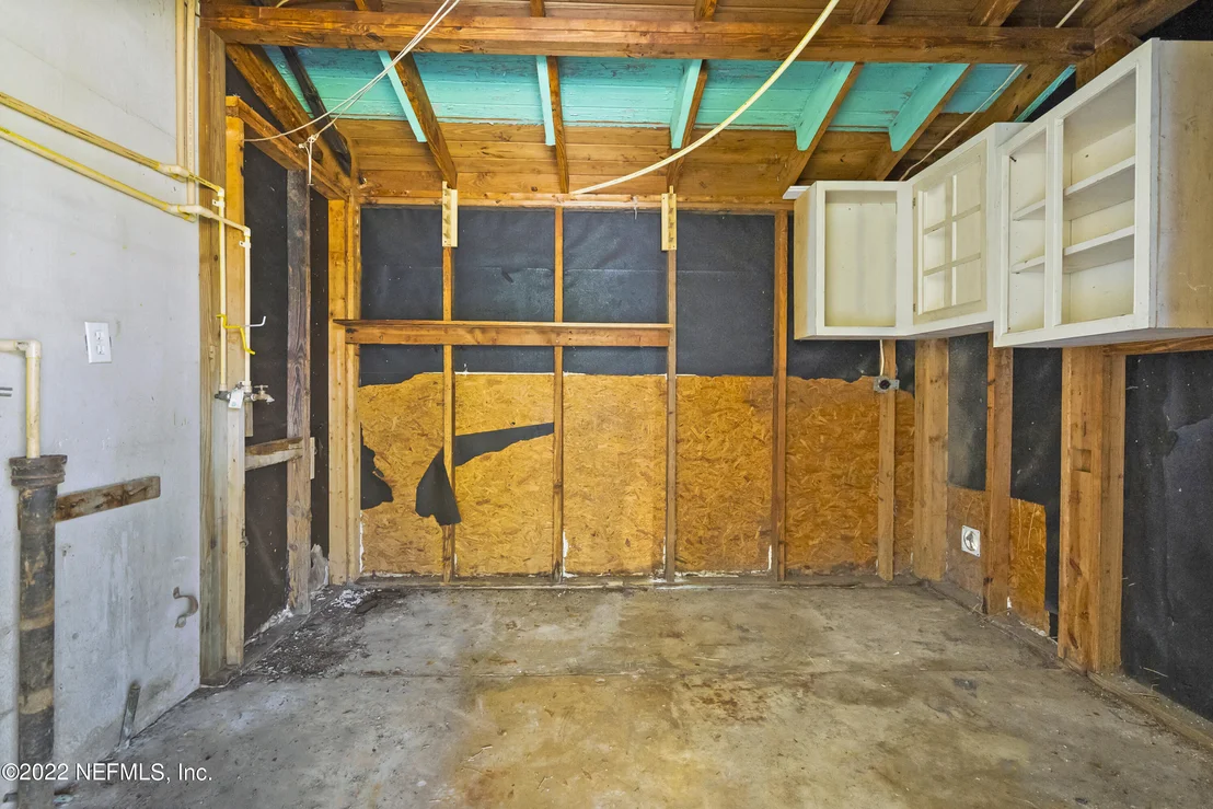 Photo of 8515 BERMUDA Road