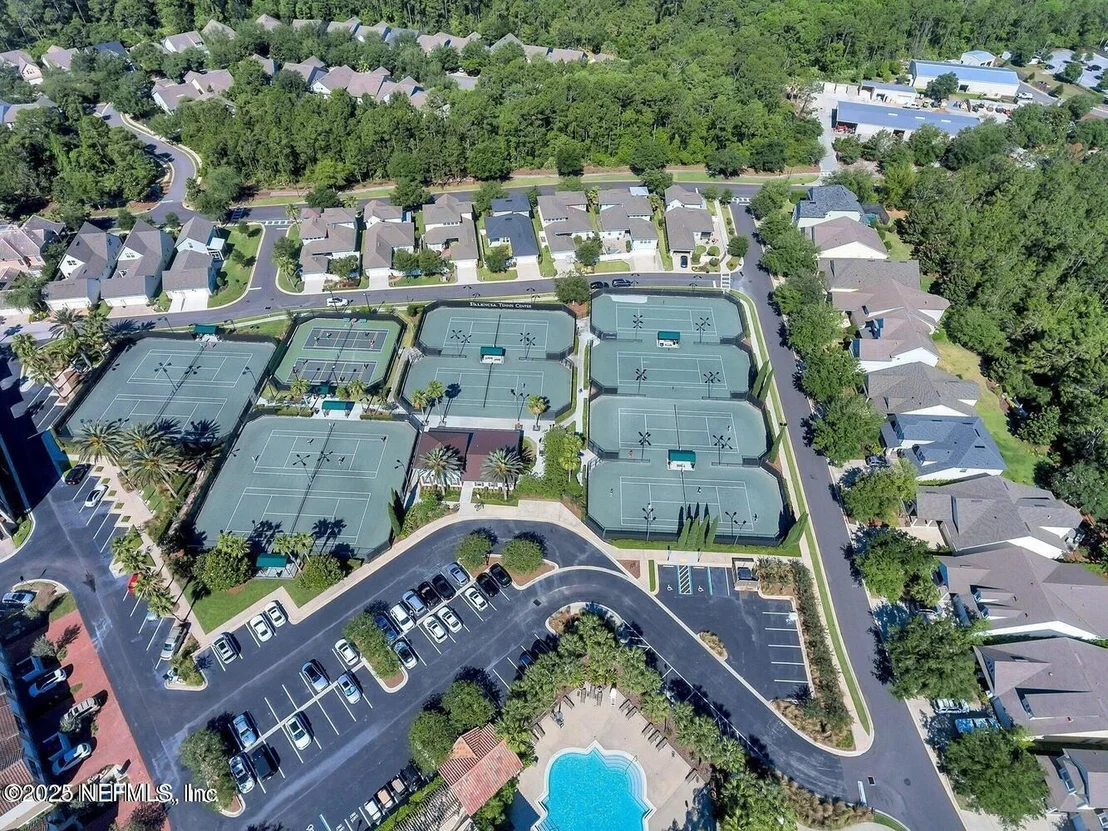 Photo of 148 LA MESA Drive