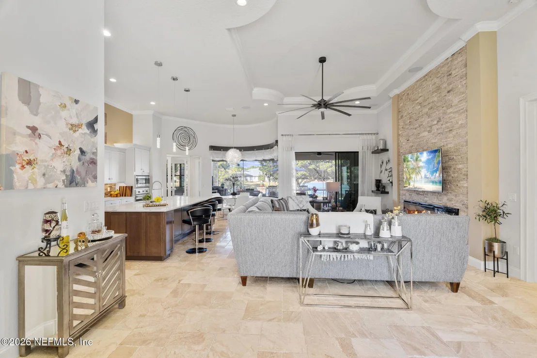 Photo of 213 CONSERVATORY Drive