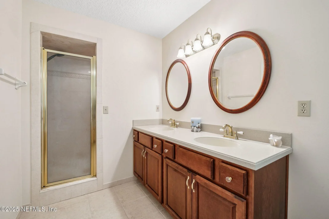 Photo of 212 LAKE Drive