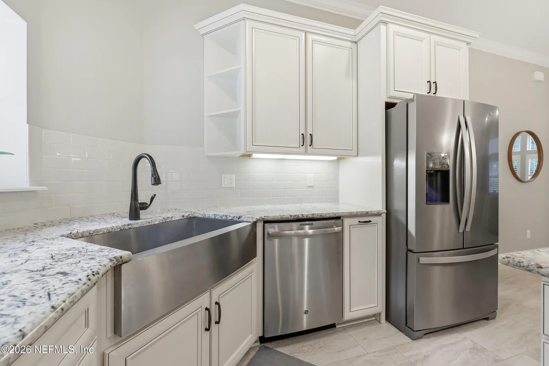Photo of 382 SELOY Drive