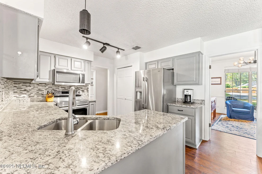 Photo of 3097 NAUTILUS Road