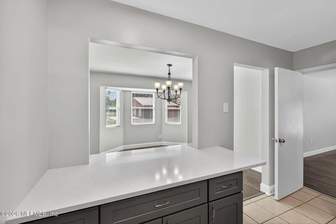 Photo of 8294 COLLINS Road