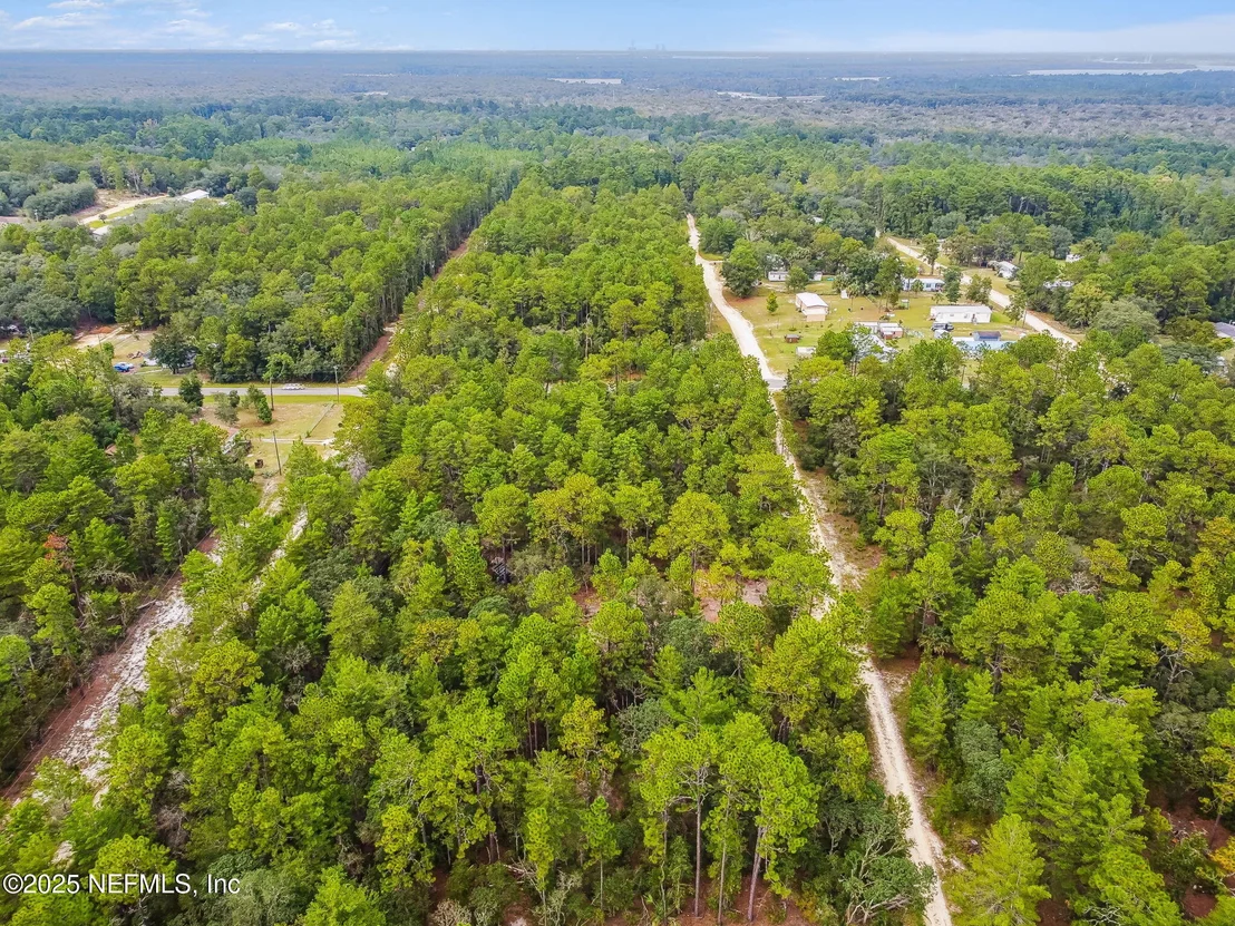 Photo of 401 EDGEHILL Road
