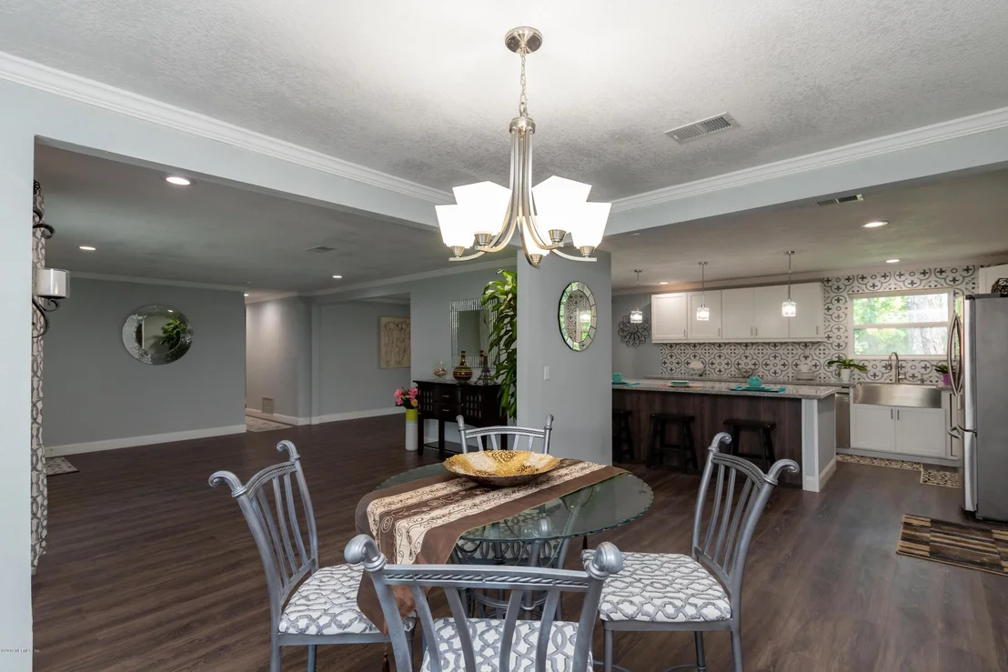 Photo of 3345 PICADILLY Lane