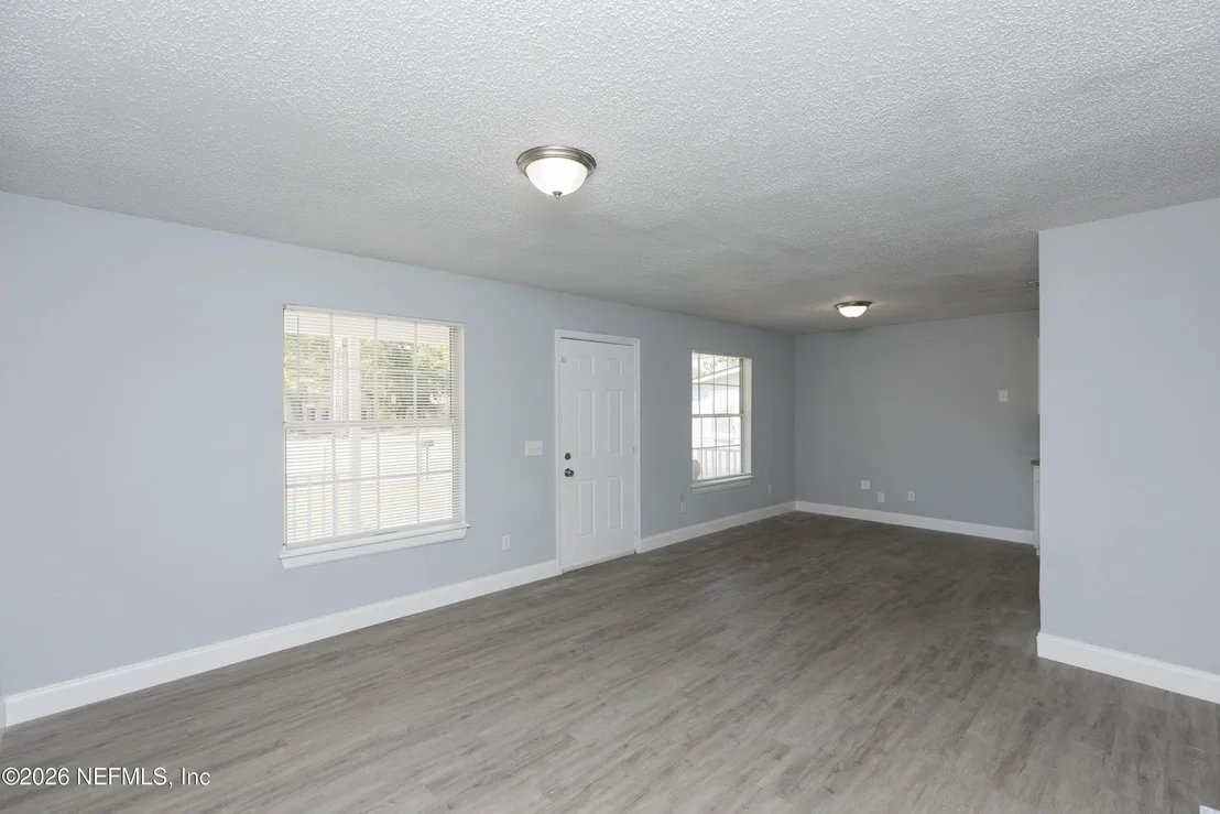 Photo of 1003 DANIEL Street