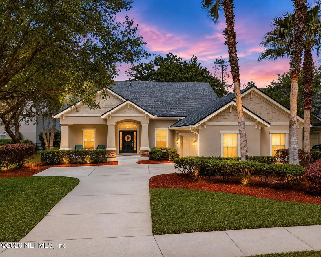 Photo of 907 BROOKHAVEN Drive