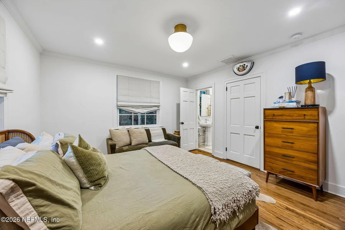 Photo of 944 ELDER Lane