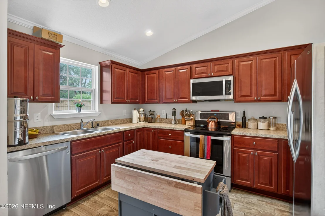 Photo of 940 STATE ROAD 13 N