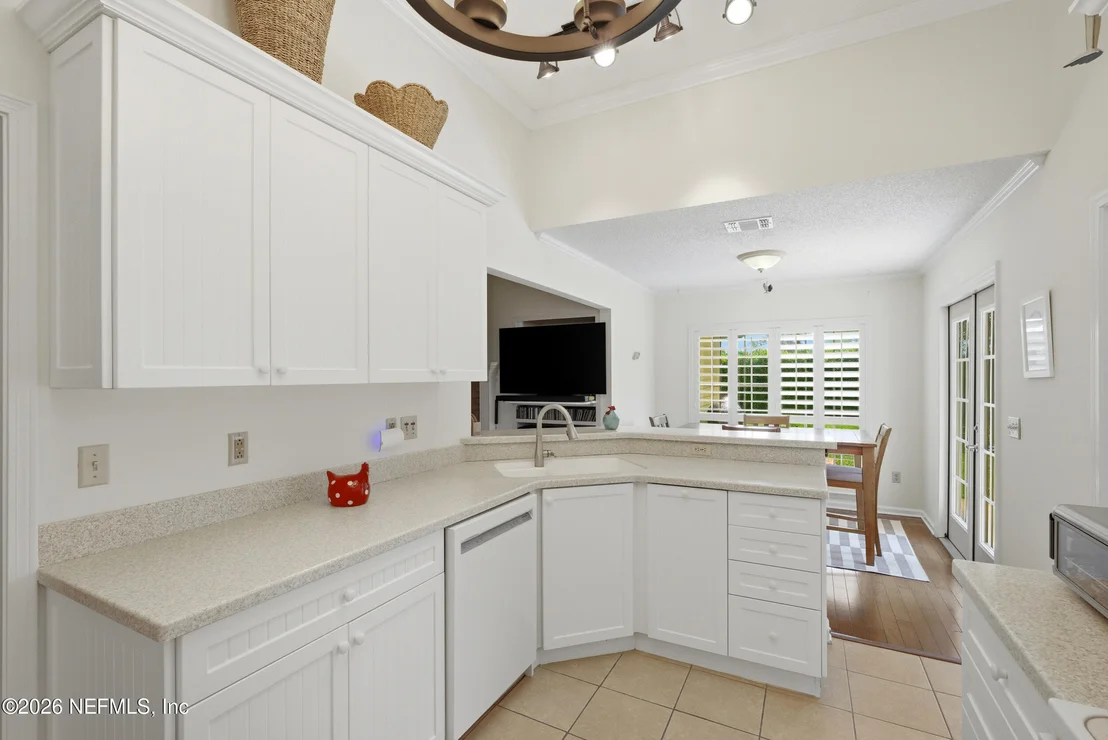 Photo of 747 MARSHVIEW Drive