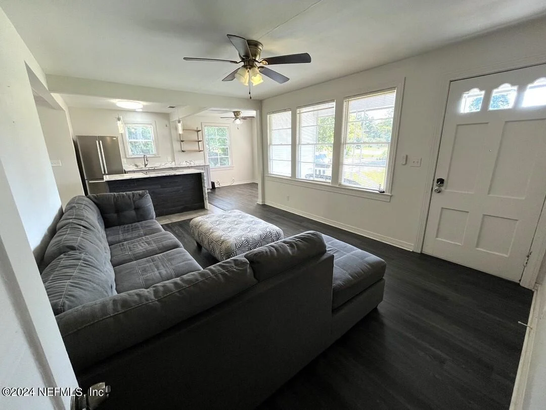 Photo of 2442 SOUTHSIDE Boulevard