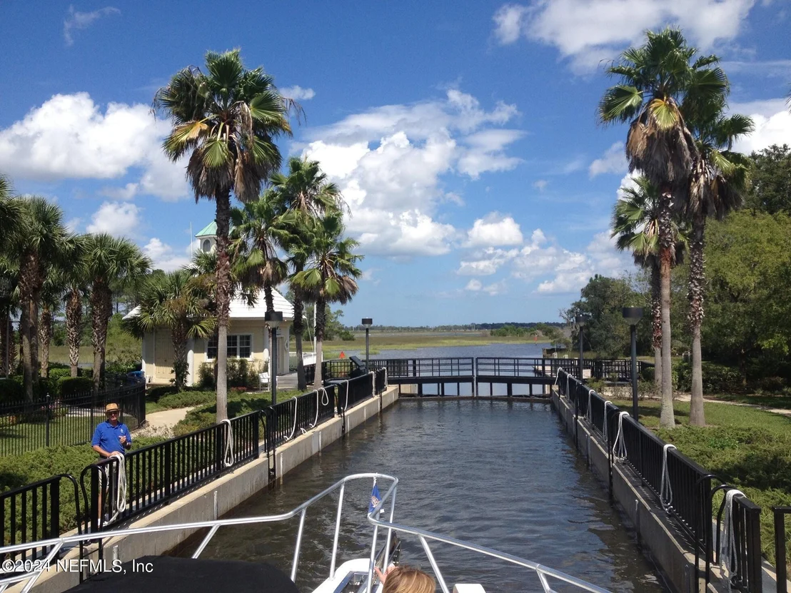 Photo of 1639 DOVER HILL Drive
