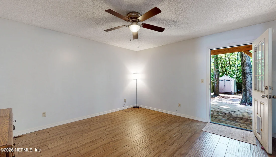 Photo of 877 JACKSON Road