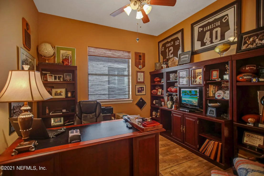Photo of 1021 INVERNESS Drive