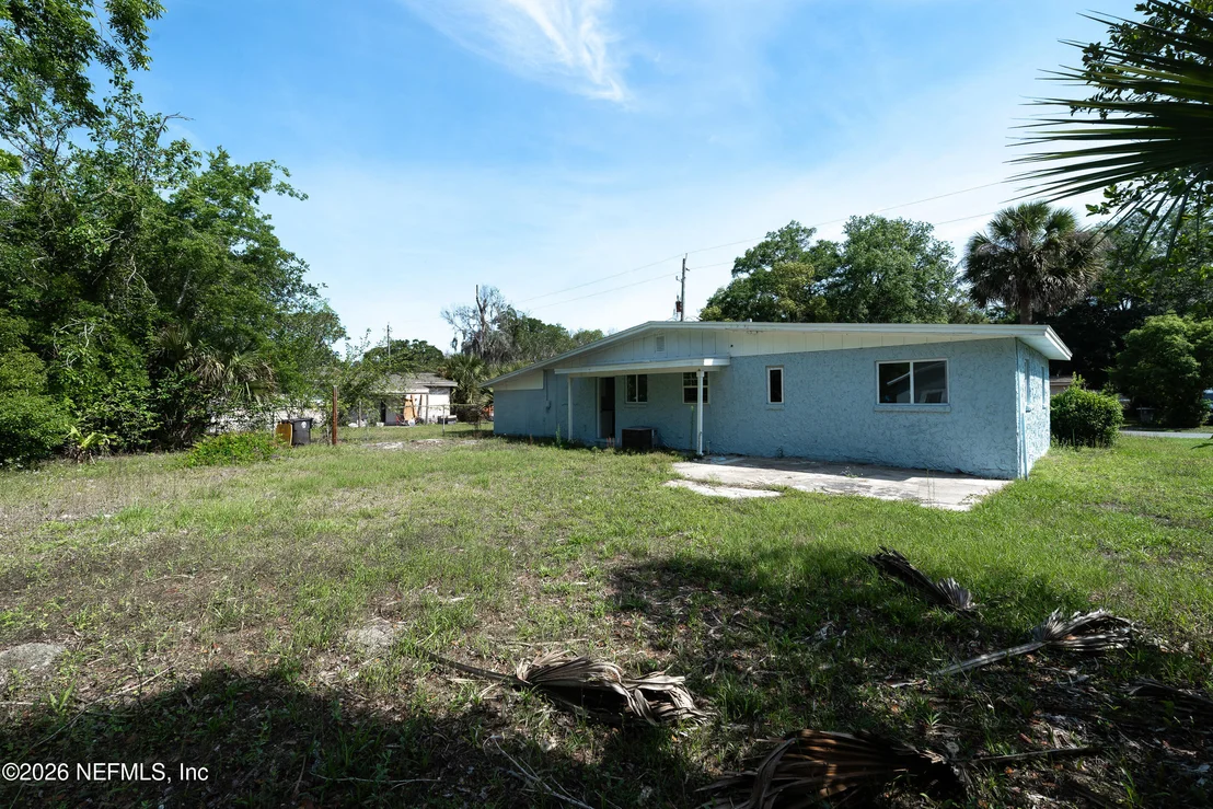 Photo of 8988 CASTLE Boulevard