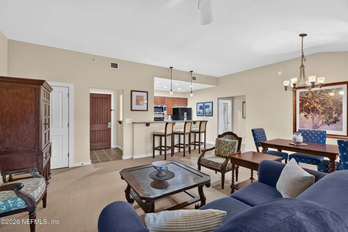 Photo of Unit 323 at 955 REGISTRY Boulevard