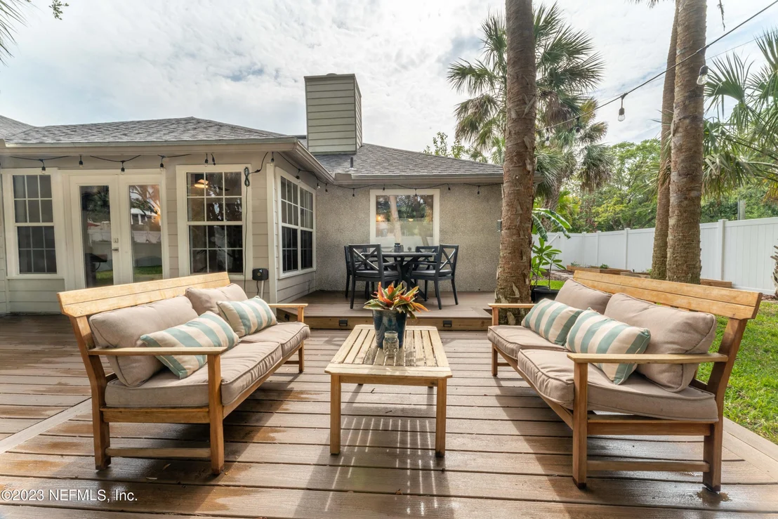 Photo of 1100 LINKSIDE Drive
