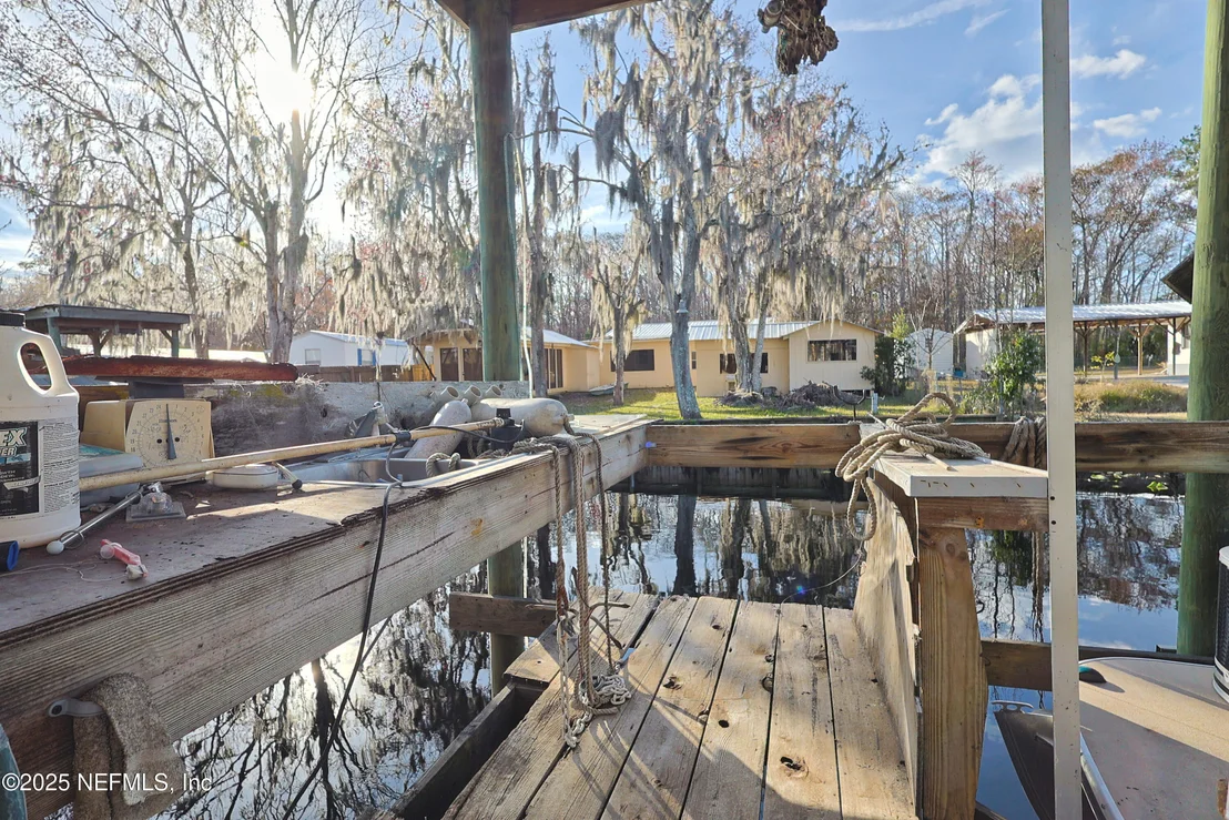 Photo of 138 EDGEWATER Road