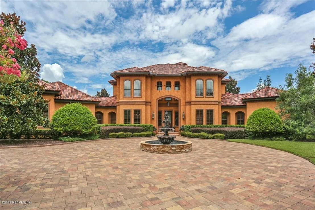 Photo of 1180 REGISTRY Boulevard