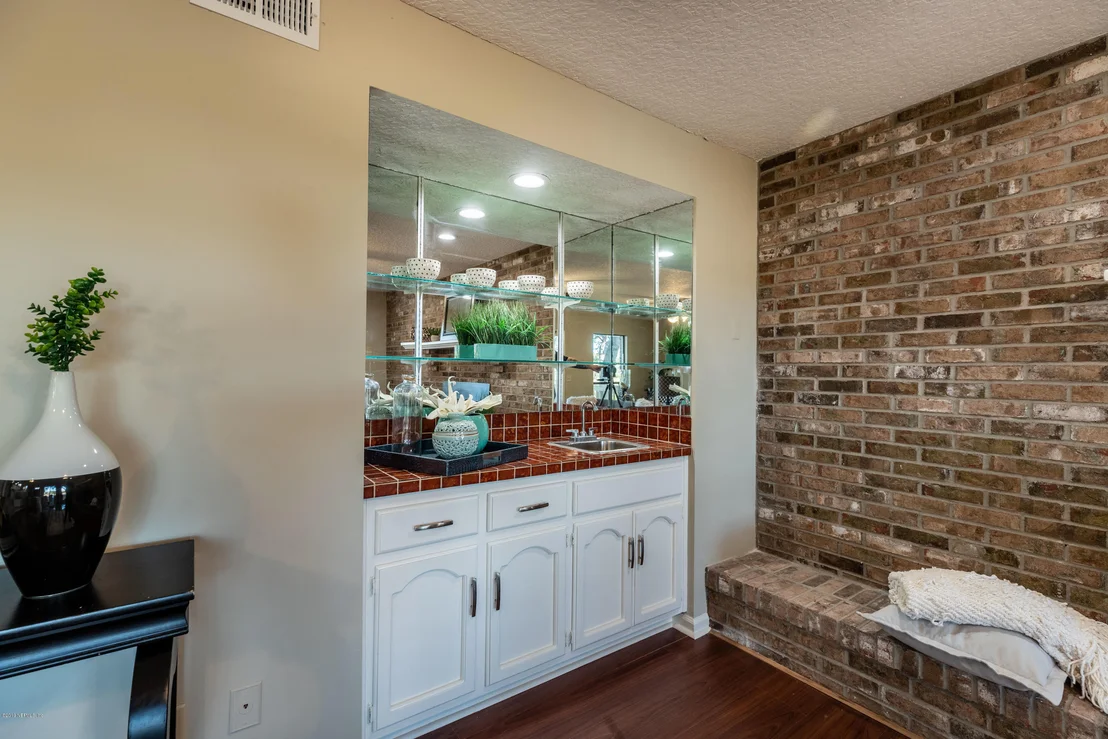 Photo of 4847 MARINERS POINT Drive