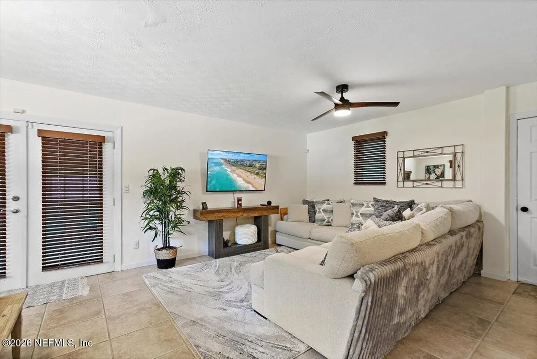 Photo of 5698 WEBER Lane