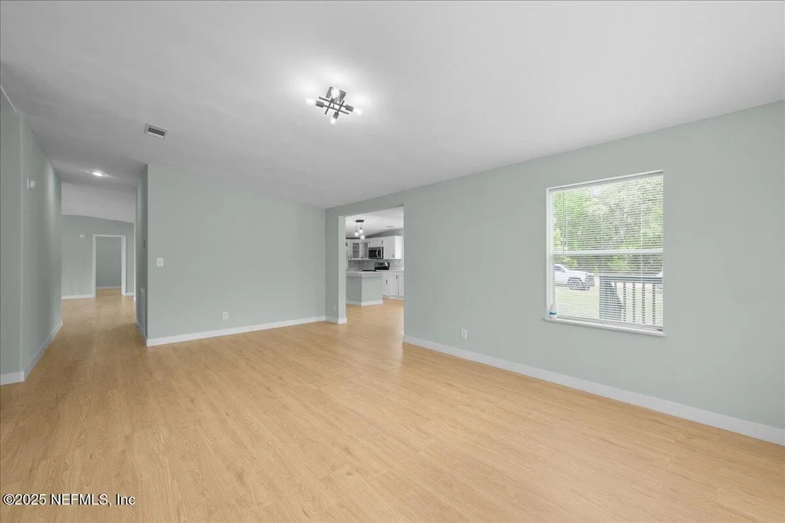 Photo of 725 KITTY Avenue