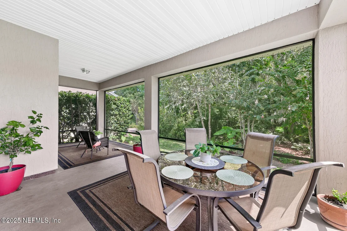 Photo of 148 LA MESA Drive