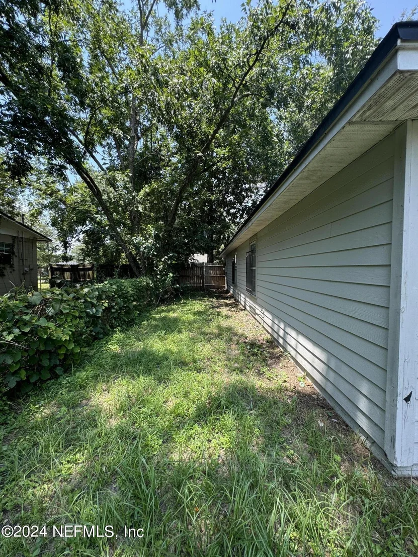 Photo of 1438 RON Road