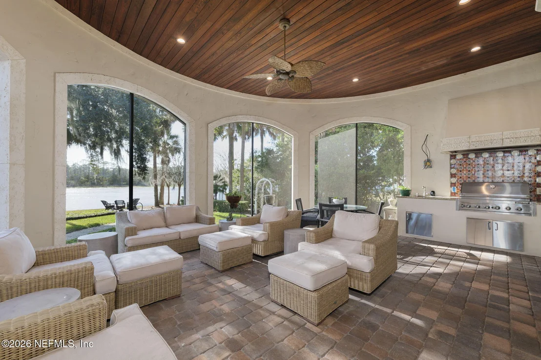 Photo of 24733 HARBOUR VIEW Drive