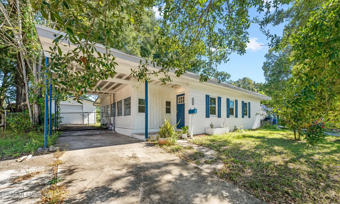 Photo of 1425 DOMAS Drive