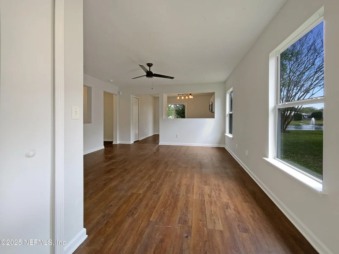 Photo of 823 WYNFIELD Circle